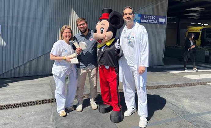 Visita del director de Vallsur al hospital Clínico de Valladolid