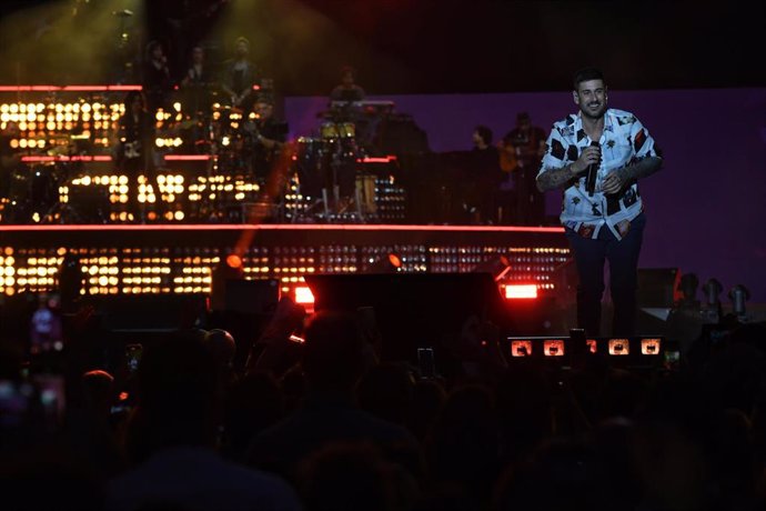 Archivo - El cantante Melendi en el concierto del 30 aniversario de Cadena 100, en el Wanda Metropolitano, a 25 de junio de 2022