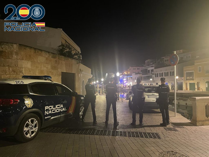 Archivo - Policía Nacional en Ciutadella.