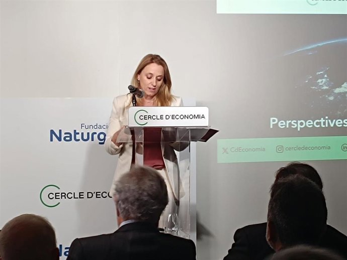 La consellera de Economía, Natlia Mas, durante su intervención en el Cercle este viernes