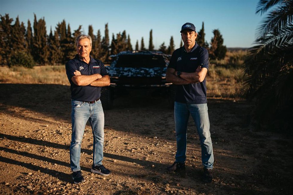 Carlos Sainz correrá con Ford y con Nani Roma el Rally Dakar 2025