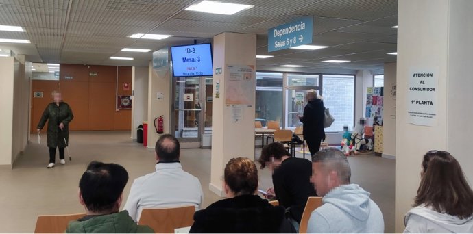 La sede del IASS en la Plaza del Pilar ha empezado a atender solicitudes con un horario más extenso.