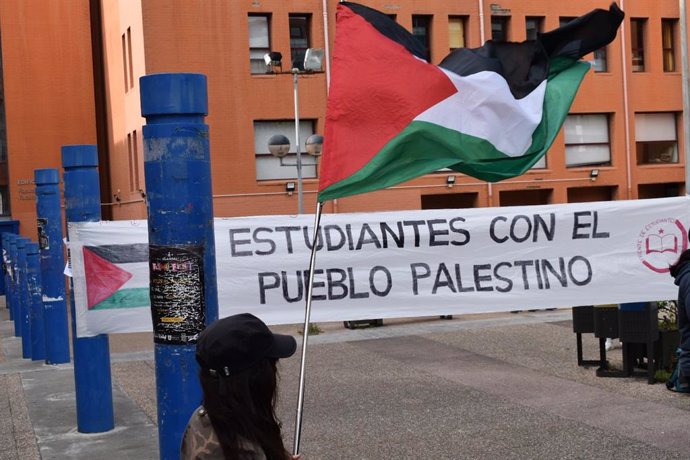 Asamblea del Frente de Estudiantes de Cantabria en apoyo al pueblo palestino