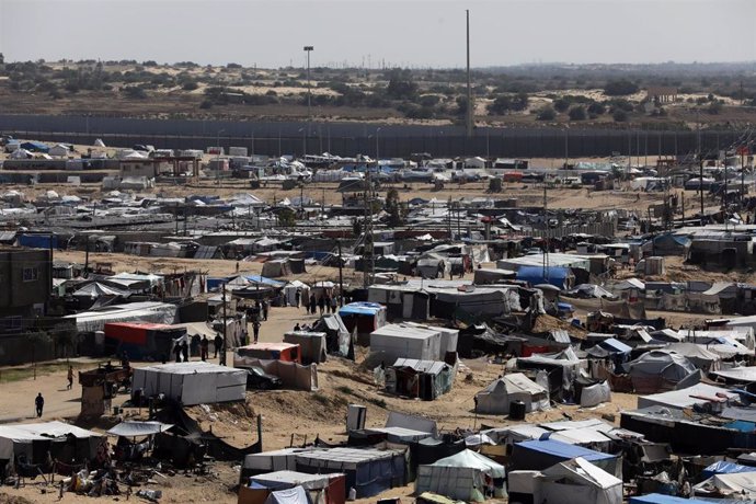 Un campamento para desplazados internos en los alrededores de la ciudad de Rafá, en la frontera entre la Franja de Gaza y Egipto (archivo)