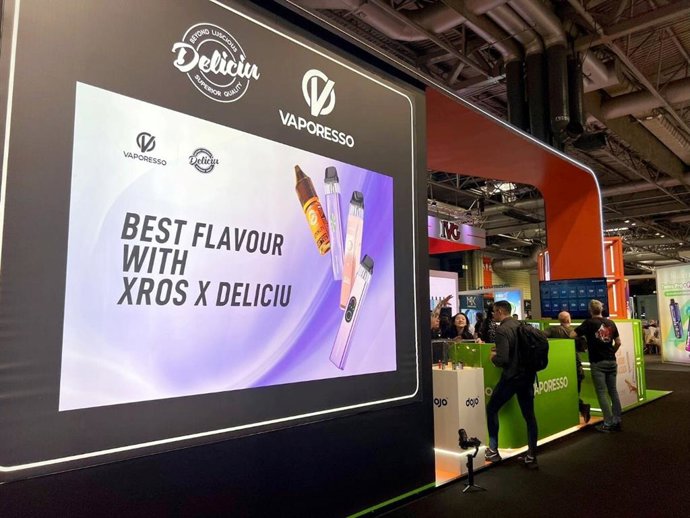 XROSxDELICIU Billboard at the Vaper Expo UK