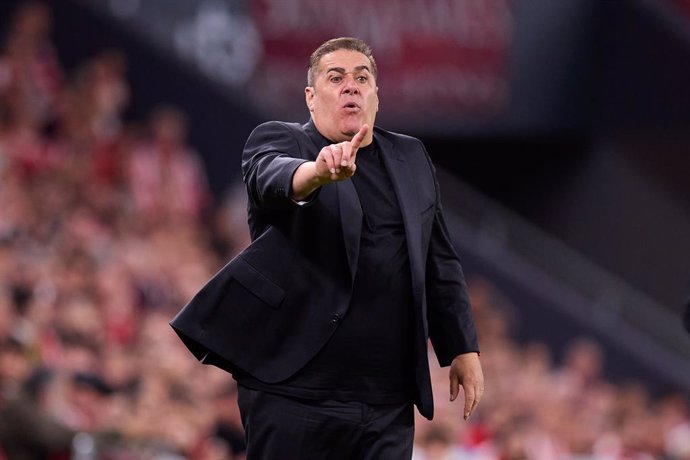 Jose Ramon Sandoval head coach of Granada CF reacts during to the LaLiga EA Sports match between Athletic Club and Granada CF at San Mames on April  19, 2024, in Bilbao, Spain.