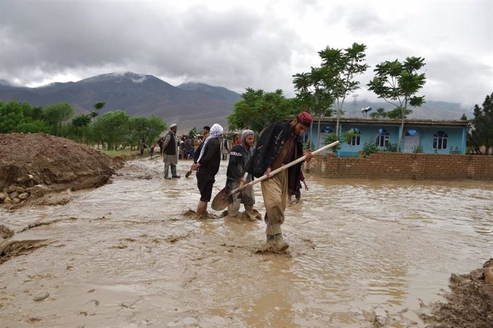 Archivo - Inundaciones en la provincia afgana de Baghlan (Archivo)