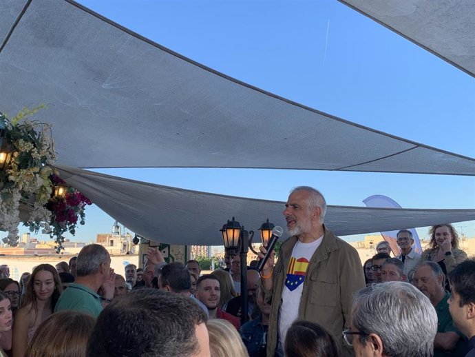 Carlos Carrizosa en la fiesta final de campaña de Cs este viernes.