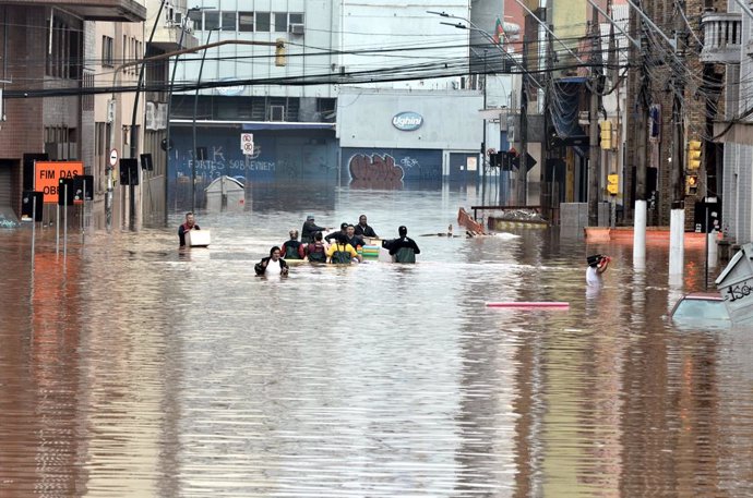 May 8, 2024, Porto Alegre, Rio Grande Do Sul, Brasil: Porto Alegre (RS), 05/08/2024 Ãâ" RAIN/WEATHER/FLOOD/RS Ãâ" Record of damage caused by flooding in the Historic Center and South Zone region of the city of Porto Alegre, this Wednesday (8). There