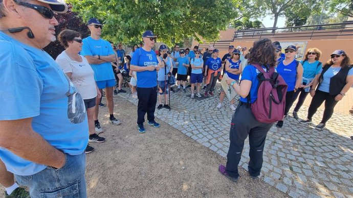 El delegado del Gobierno en Extremadura, José  Luis Quintana, participa en el Walking Rivers 2024 en Badajoz