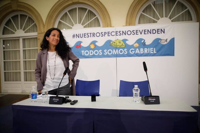 Patricia Ramírez, madre de Gabriel Cruz, ofrece una rueda de prensa bajo el lema 'Nuestros peces no se venden', a 11 de mayo de 2024 en Almería (Andalucía, España). 