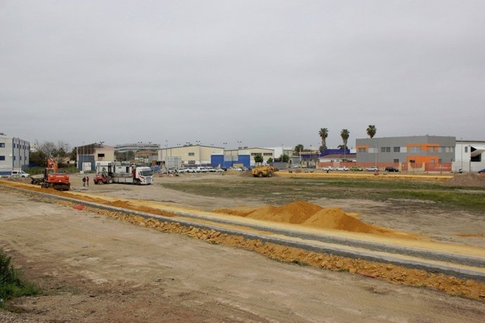 Archivo - Suelos en el polígono industrial 28 de febrero de La Rinconada, en Sevilla. Imagen de archivo.