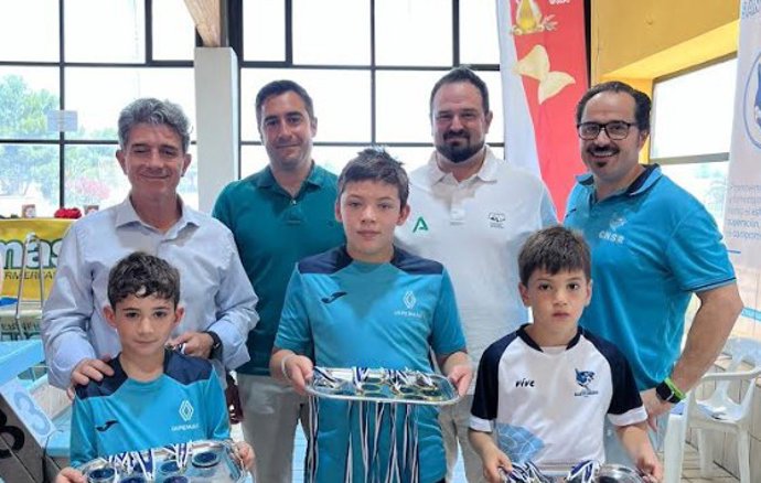 El Trofeo CN Santo Reino reúne a más de 270 nadadores y una docena de clubes andaluces.