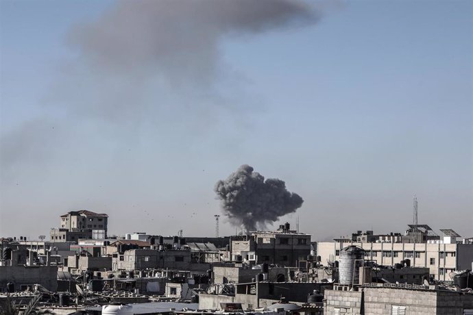 Vista de zonas de Rafá durante los ataques del Ejército israelí