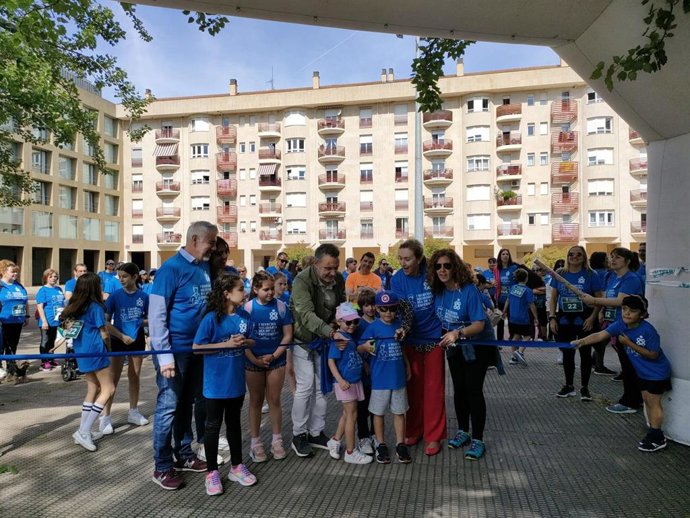 Más de 400 personas se unen a la marcha del Día Internacional de la Enfermería con recaudación íntegra para 'VencELA'