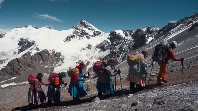 Imagen del documental 'Cholitas', dirigido por Jaime Murciego y Pablo Iraburu, con el respaldo de las ONG Entreculturas, Alboan y Oxfam
