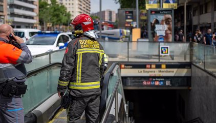 Un incendi arran del robatori a Rodalies va obligar a tancar el Metro a l'estació de la Sagrera, ja reoberta