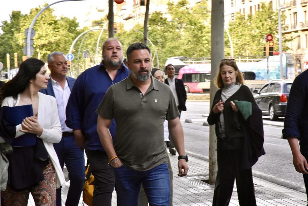 El presidente de Vox, Santiago Abascal, llega al hotel Avenida Palace de Barcelona