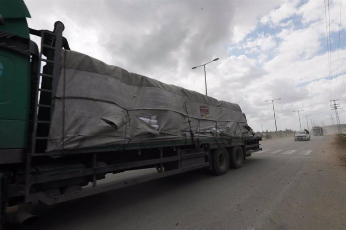 Archivo - Camión con ayuda humanitaria para la Franja Gaza en una imagen de archivo