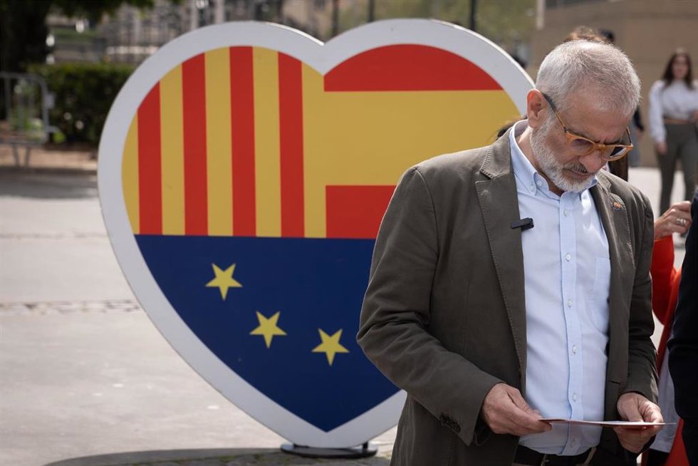 Archivo - El líder de Ciudadanos en Cataluña y candidato a las elecciones catalanas del 12 de mayo, Carlos Carrizosa, a su llegada a la presentación de la lista de Cs a las elecciones catalanas del 12M, en la Plaa d'Espanya, a 3 de abril de 2024, en Ba