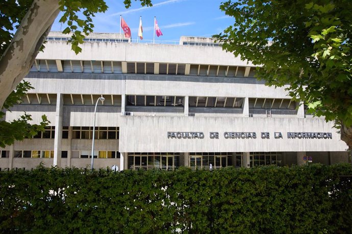 Fachada de la Facultad de Ciencias de la Información de la Universidad Complutense de Madrid (UCM)