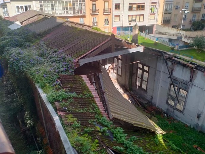 La Inspección exige al Ayuntamiento de Santander la retirada del material con amianto próximo a la Biblioteca Municipal