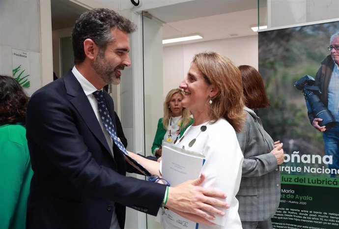 La Vicepresidenta Tercera Del Gobierno Y Ministra Para La Transición Ecológica Y El Reto Demográfico, Teresa Ribera, Y El Consejero De Sostenibilidad, Medio Ambiente Y Economía Azul, Ramón Fernández-Pacheco.