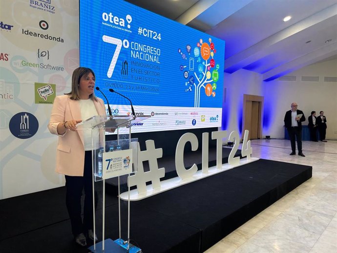 La vicepresidenta y consejera de Presidencia, Reto Demográfico, Igualdad y Turismo, Gimena Llamedo, en la inauguración del VII Congreso Nacional de Innovación en el Sector Turístico en Oviedo.