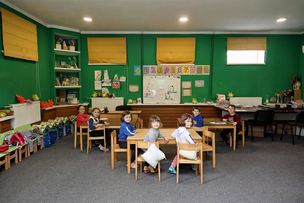 Niños en una escuela infantil en Jersón.