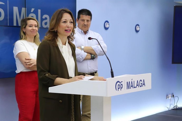 La presidenta del PP de Málaga, Patricia Navarro, en rueda de prensa.