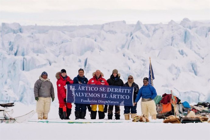 Desafío Ártico concluye su expedición en Groenlandia tras superar "gritasy tormentas" para salvar a los perros del hielo