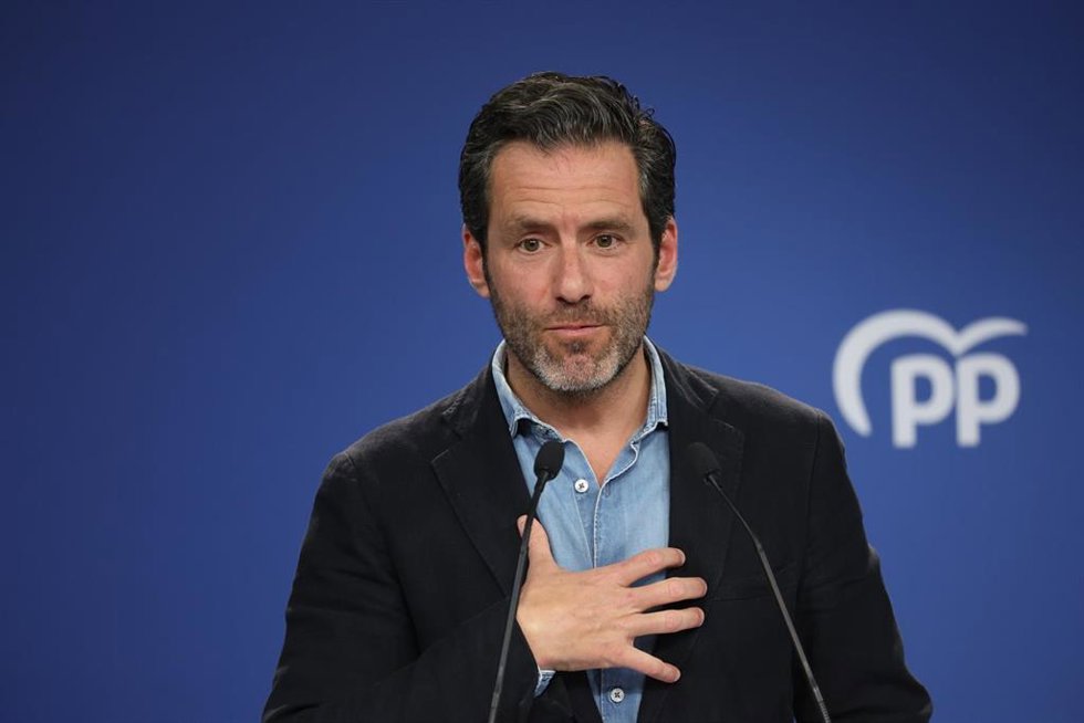 El portavoz del Partido Popular, Borja Sémper, durante una rueda de prensa posterior a la reunión del Comité de Dirección del Partido Popular, en la sede del PP, a 13 de mayo de 2024, en Madrid (España). Con casi el 100% de los votos escrutados, el PP h