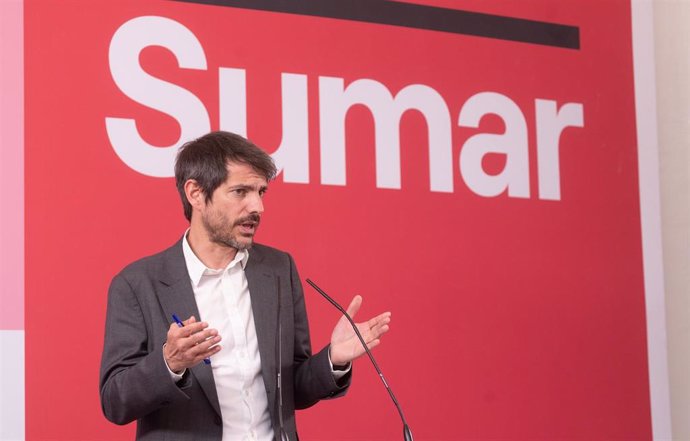 El portavoz de Sumar, Ernest Urtasun, durante una rueda de prensa tras la Ejecutiva del partido, a 13 de mayo de 2024, en Madrid (España). 