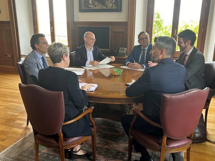 Representantes de Anfaco-Cecopesca, Anice, Avianza  y Cedecarne se reúnen con el al secretario general de Recursos Agrarios y Seguridad Alimentaria, Fernando Miranda