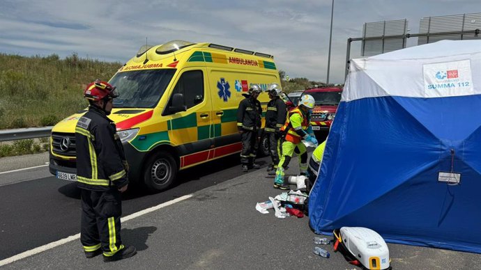 Muere el conductor de un todoterreno al chocar contra un camión en la M-50