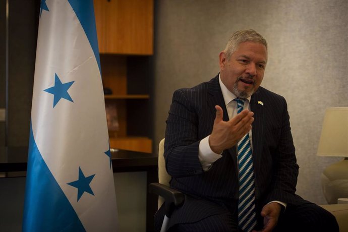 El ministro de Asuntos Exteriores de Honduras, Eduardo Enrique Reina, durante una entrevista para Europa Press, en la Embajada de Honduras, a 13 de mayo de 2024, en Madrid (España)