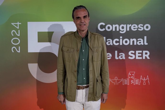 La Sociedad de Reumatología nombra al doctor Marcos Paulino Huertas su nuevo presidente