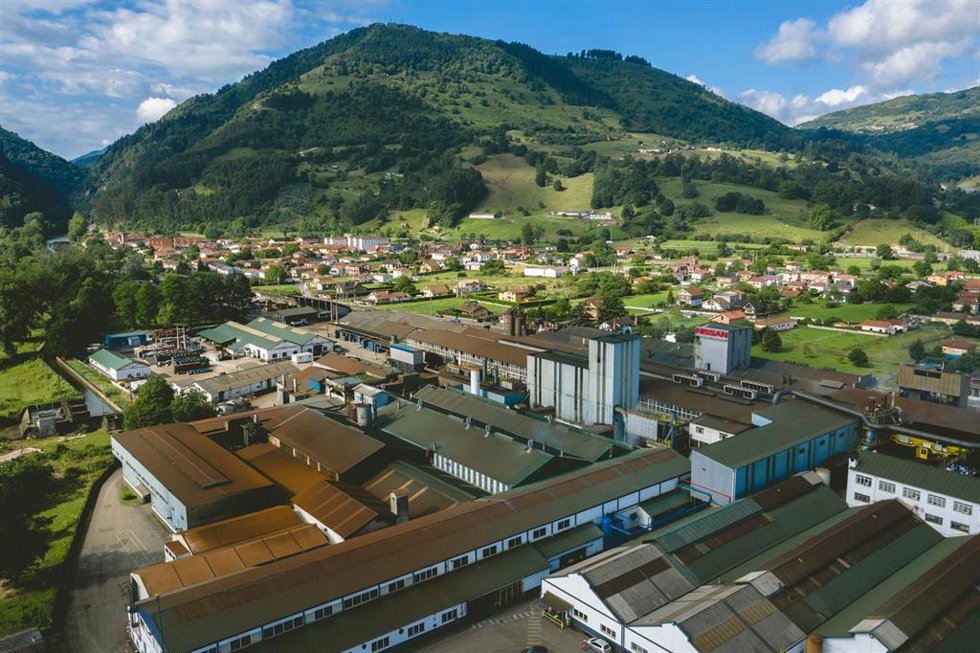 Archivo - Planta de Nissan Cantabria en Los Corrales de Buelna