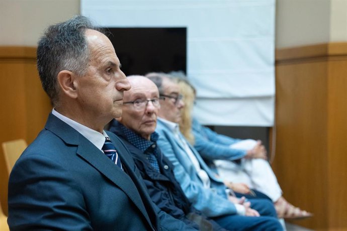 El nazi Pedro Varela en el banco de acusados de la Audiencia de Barcelona, acusado de difundir discurso de odio en la Librería Europa.