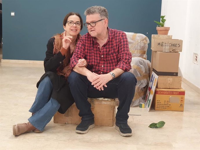 Carles Alberola dona continuïtat a la "icònica" 'Mandíbula afilada' en la comèdia 'Regala'm aquesta nit' . Imatge d'un assaig.