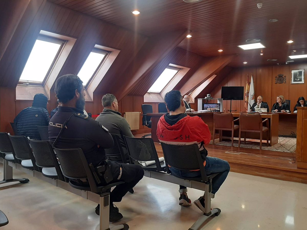 Cuatro acusados de traficar en Torrelavega lo admiten y aceptan penas que suman 14 años de cárcel