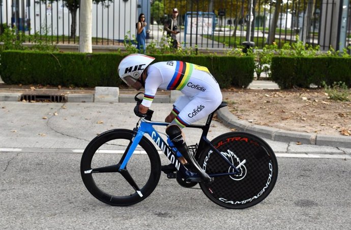 Archivo - El ciclista paralímpico español Ricardo Ten durante una competición