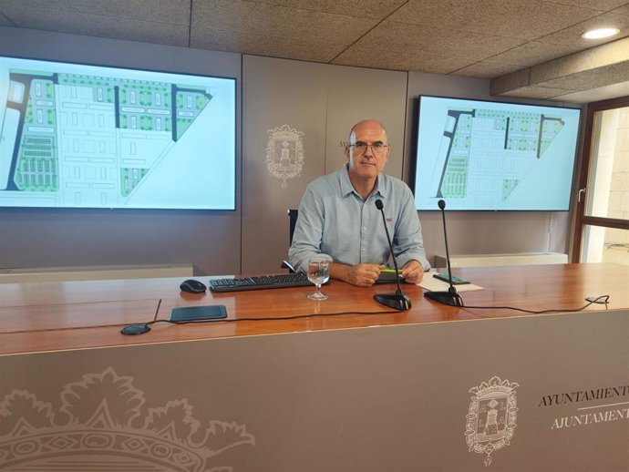 Archivo - El vicealcalde y portavoz adjunto del equipo de gobierno del Ayuntamiento de Alicante, Manuel Villar.