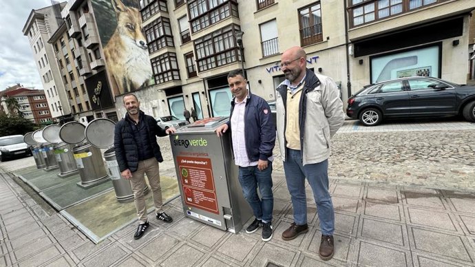 Ángel García, A La Izquierda