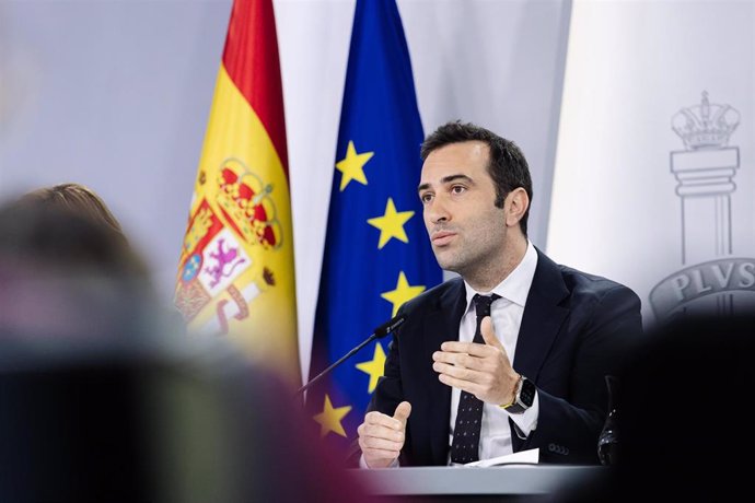 El ministro de Economía, Comercio y Empresa, Carlos Cuerpo, durante la rueda de prensa posterior a la reunión del Consejo de Ministros este martes, 14 de mayo