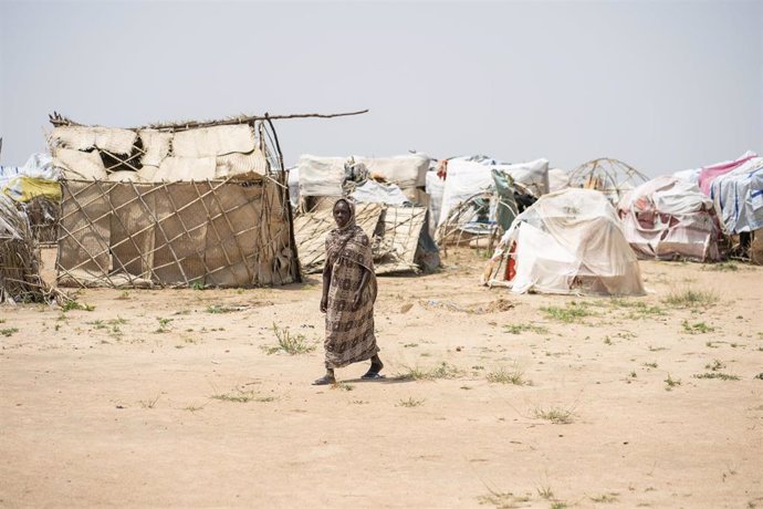 Archivo - Campamento de desplazados en los alrededores de la ciudad de Nyala, en el estado de Darfur Sur, Sudán (archivo)