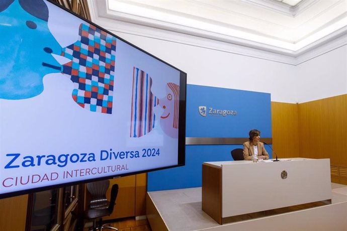 La consejera municipal de Políticas Sociales, Marián Oros, en la presentación de Zaragoza Diversa 2024.