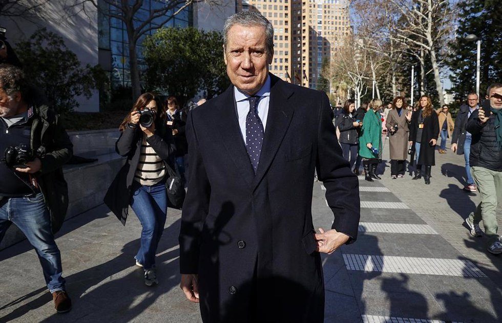 Archivo - El expresidente de la Generalitat Valenciana y exministro de Trabajo con el PP, Eduardo Zaplana, en imagen de archivo