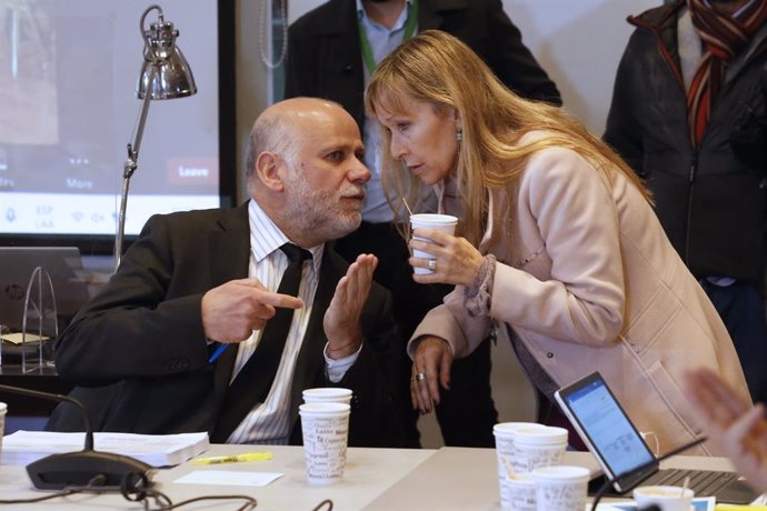 Valparaiso, 8 de mayo 2024 El ministro Alvaro Elizalde y Ana Maria Gazmuri durante la Comision Mixta de Salud en el Senado  Sebastian Cisternas/Aton Chile
