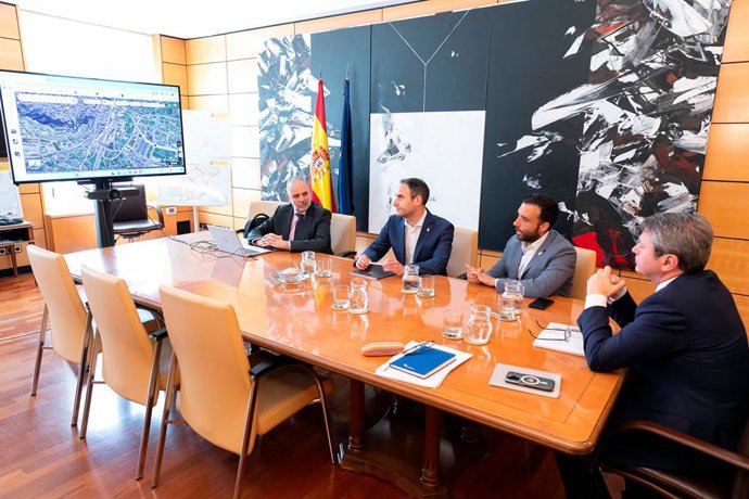 L'alcalde de Sagunt, Darío Moreno, es reuneix amb el secretari d'Estat de Transports i Mobilitat Urbana, José Antonio Santano